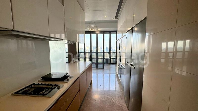 4 Bed Condo for Sale in  Nouvel 18 - Image 8